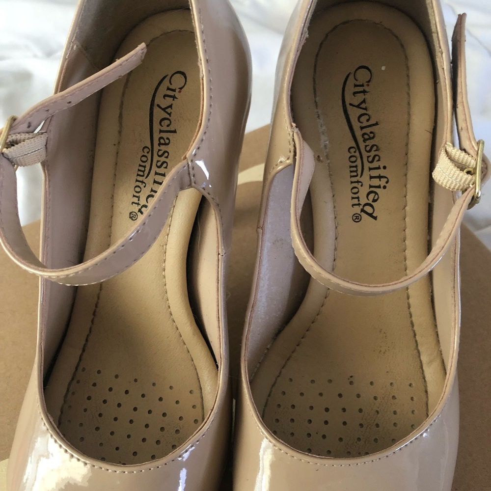 Beige Heels - Picture 3 of 4